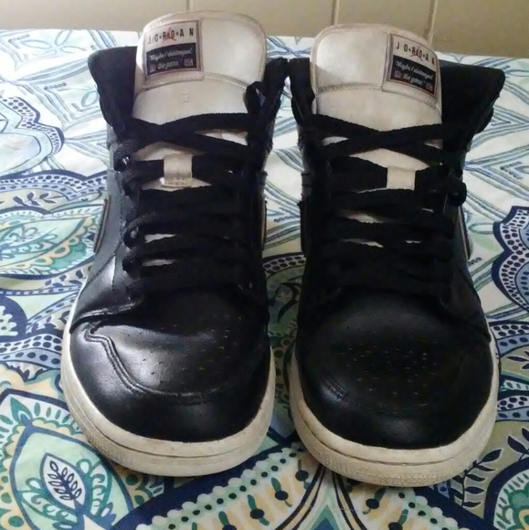 💲SOLD💲Nike Air Jordan 1 Retro High top OG - Picture 4 of 16